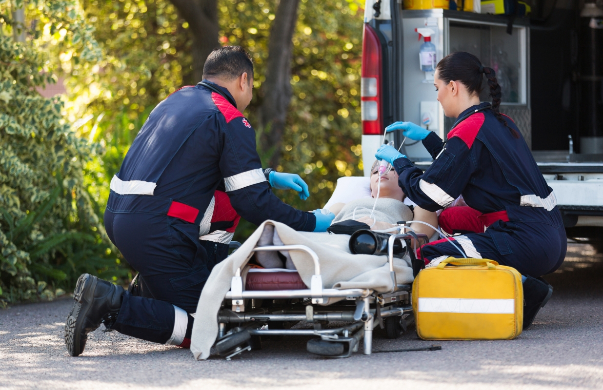 Personnel Qualifie Ambulance Bayonne Personnel Qualifie 1 Personnel Qualifie Ambulance Bayonne Personnel Qualifie 1